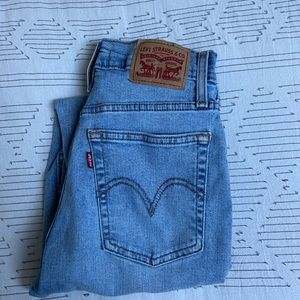 wedgie straight levi jeans!